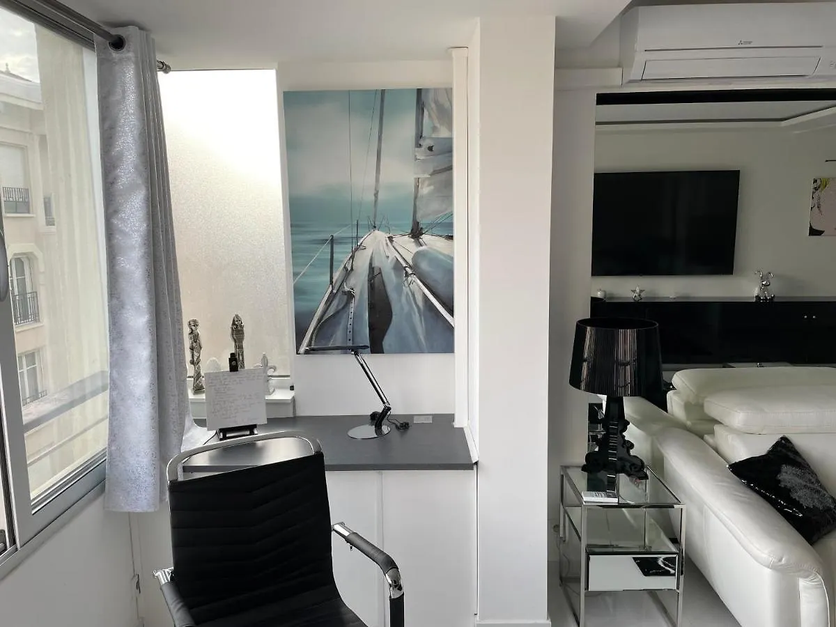 Ibis Croisette Apartment Cannes